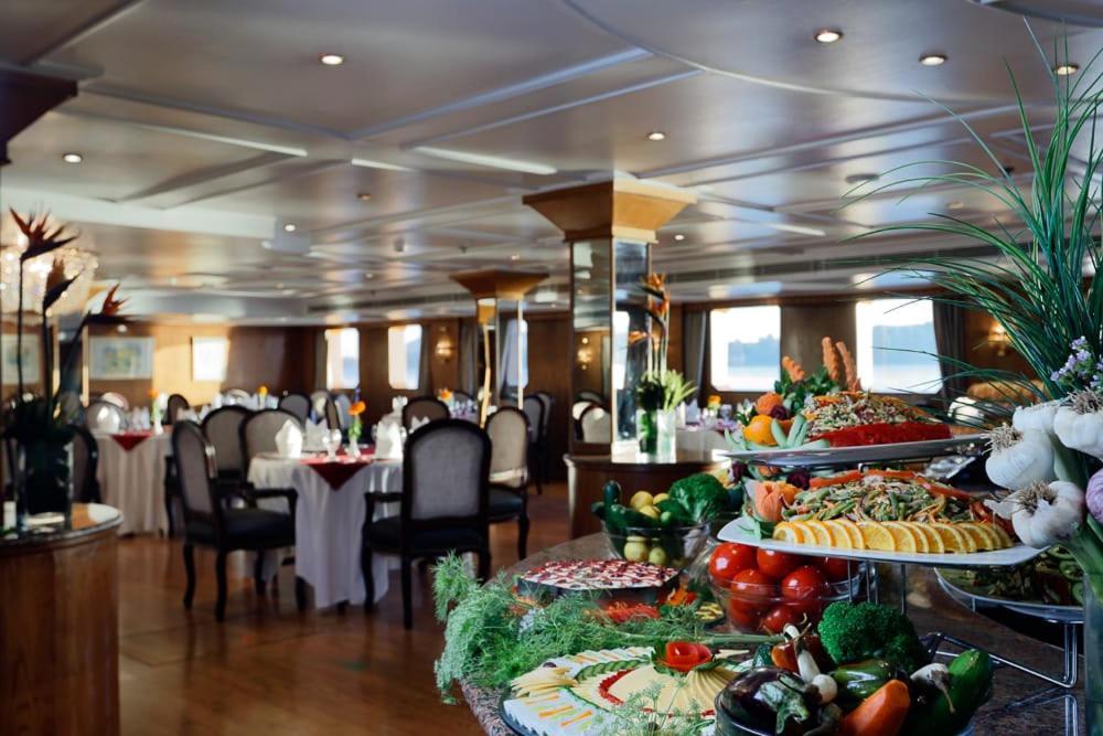 Nile Cruise 3 Nights From Aswan To Luxor Every Friday, Monday And Wednesday With Tours Exterior foto